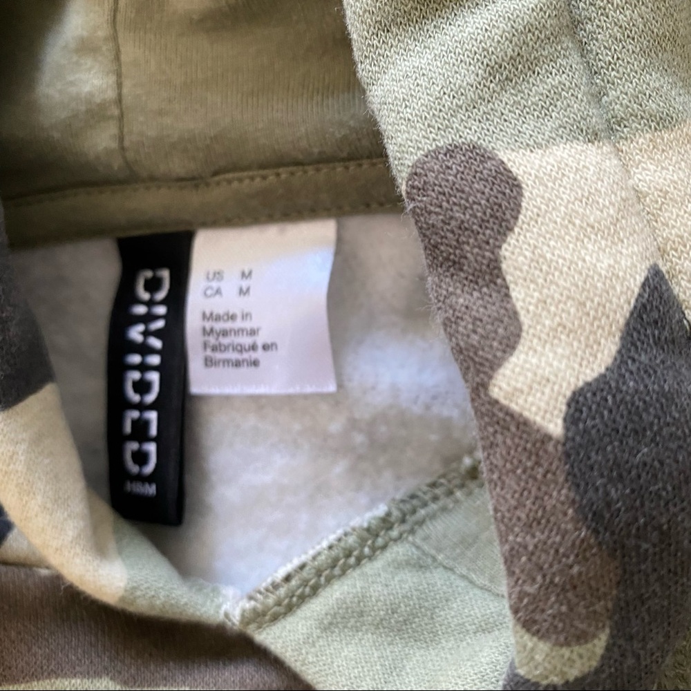 H&M • Bundle of 4 cropped hoodies - Picture 13 of 14
